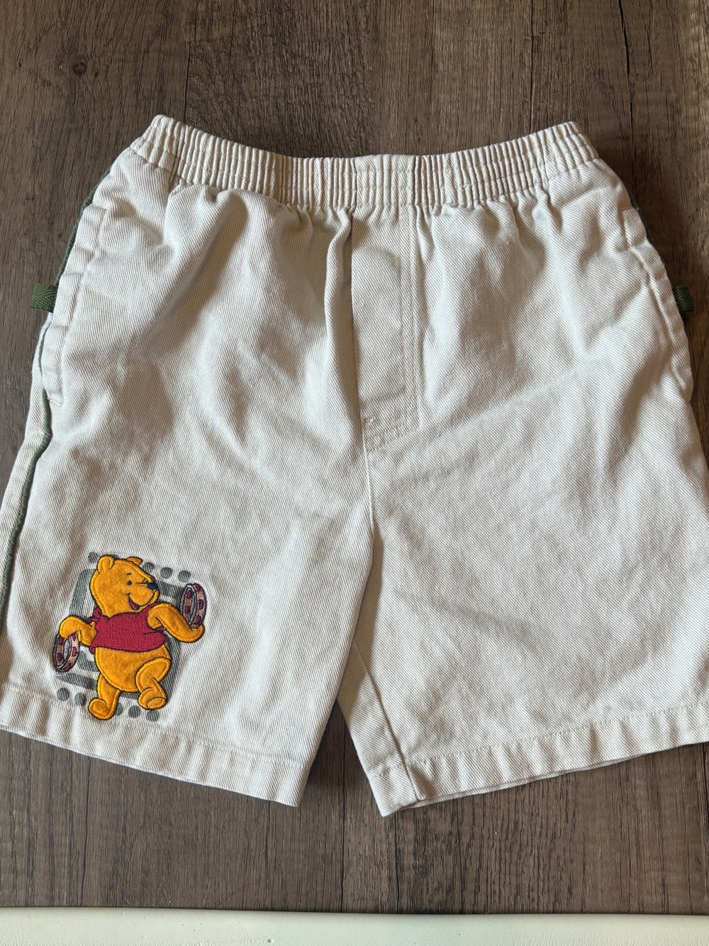 Vintage 90s 2000s Y2K Winnie The Pooh Boy Shorts Khaki Cargo Embroidered Sz 6
